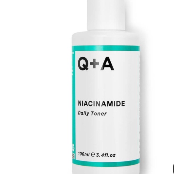 Q+A Niacinamide Daily Toner - Picture 3 of 7